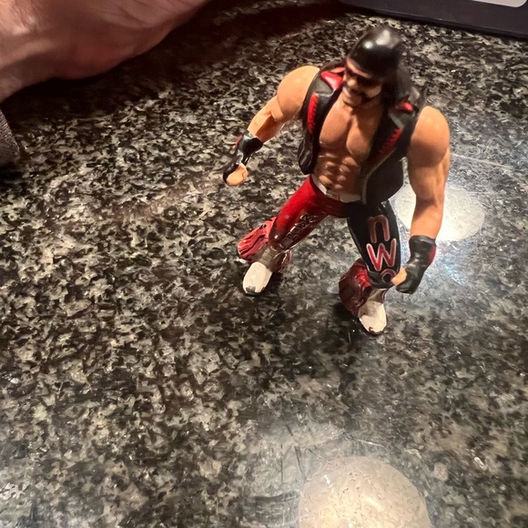 1998 toy Biz, Inc. wrestlers made out of metal and plastic. Good condition. - Picture 2 of 10